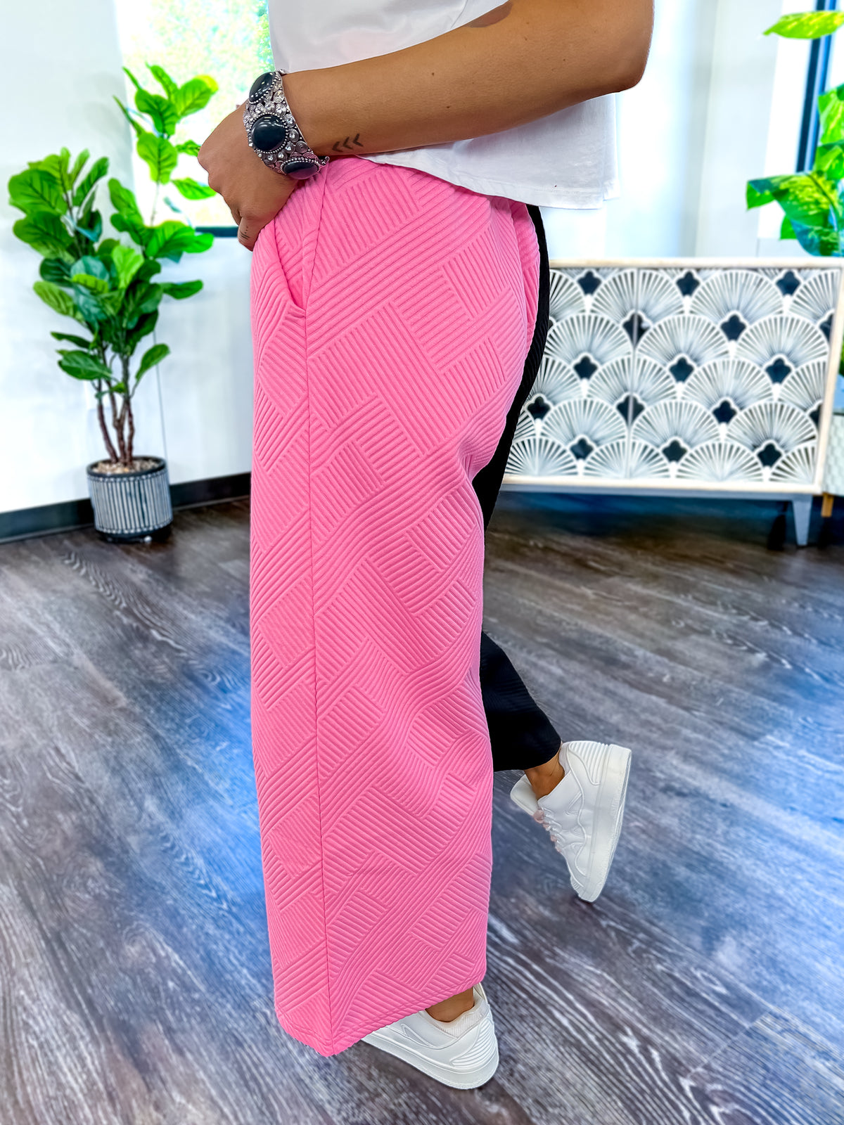 Colorblock Crop Pants | Black/Pink - The ZigZag Stripe