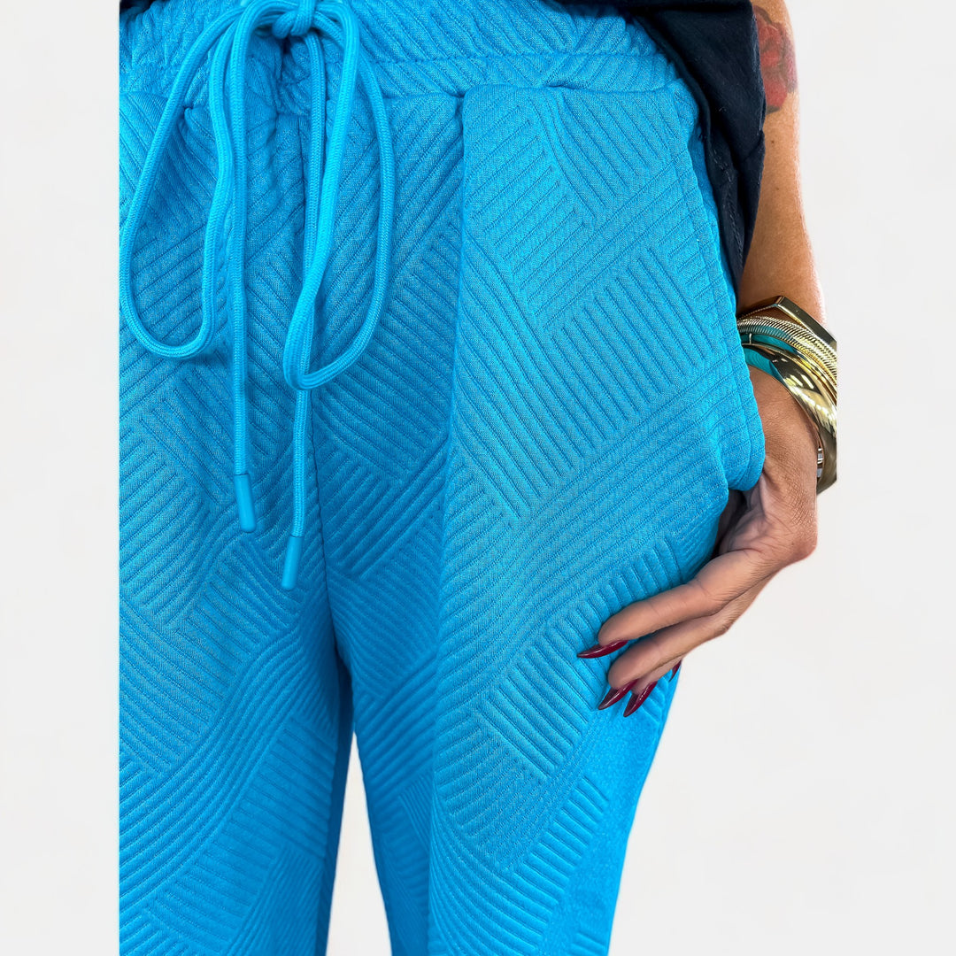 Aqua Textured Crop Pants