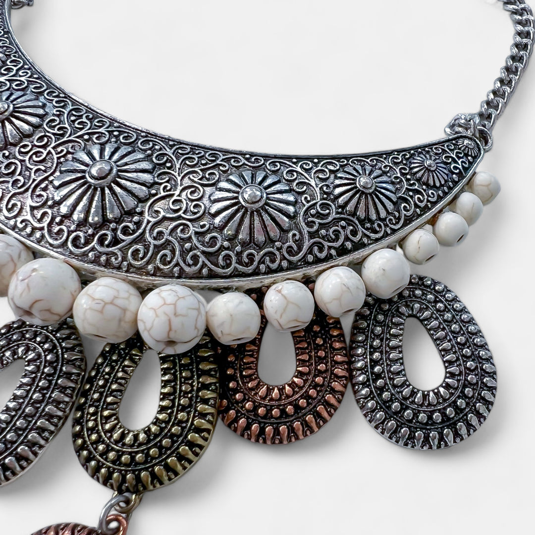 White Mixed Texture Western Necklace Set