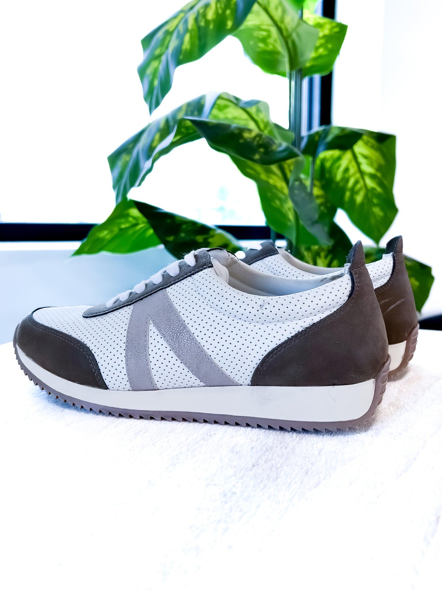 Kable Sneakers - The ZigZag Stripe