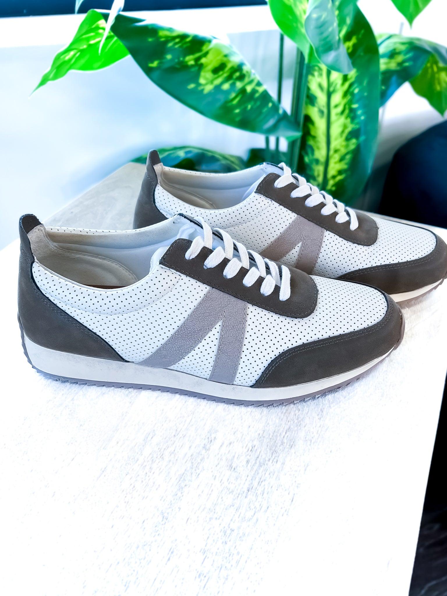 Kable Sneakers - The ZigZag Stripe