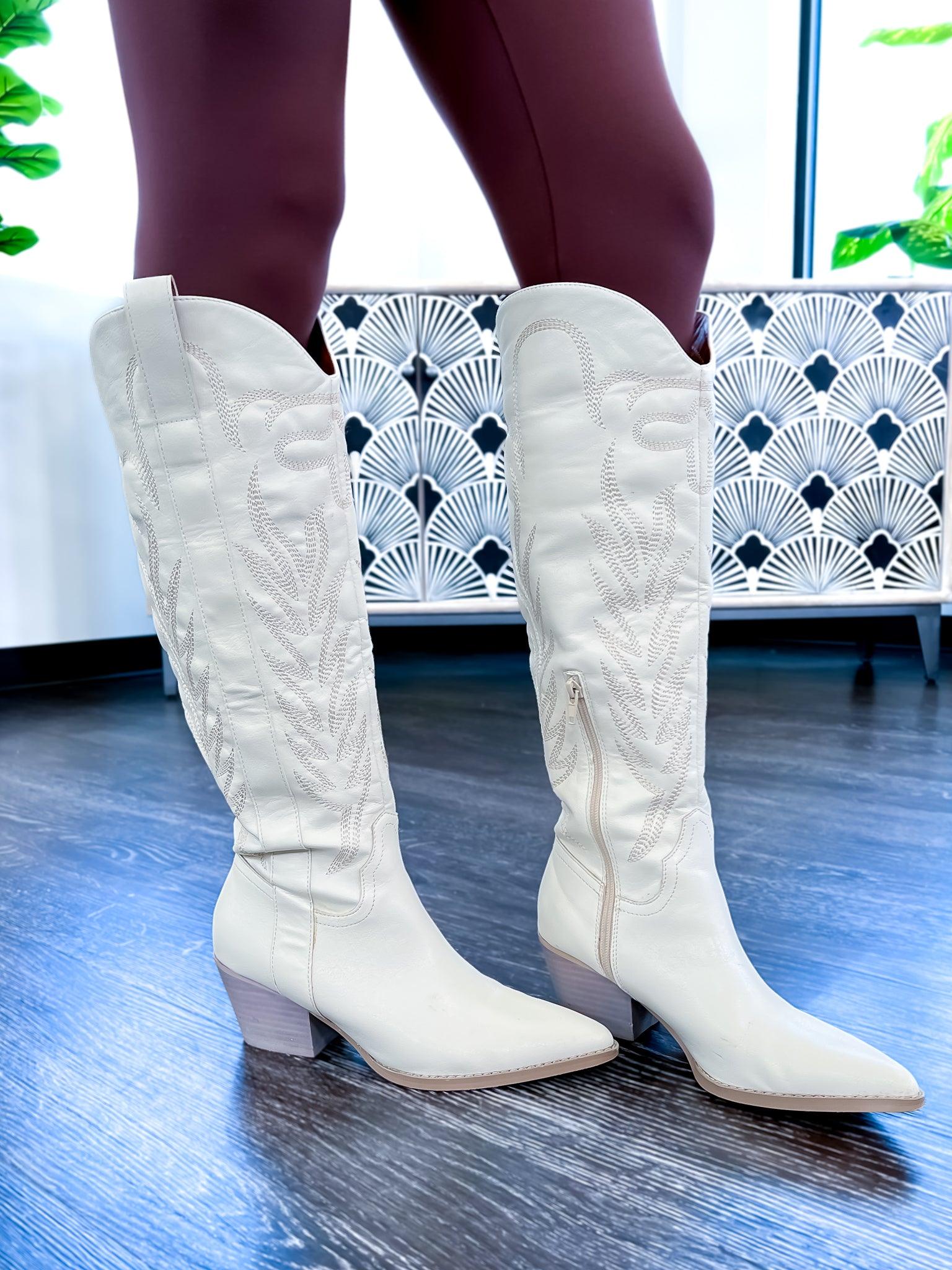 White Samara Boots - The ZigZag Stripe